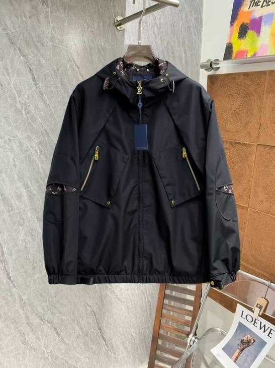 Picture of Louis Vuitton Jackets _SKULVM-3XLxetr4331889